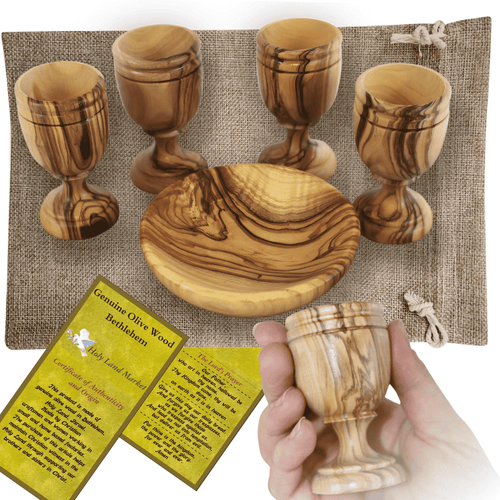 Mercado de Tierra Santa 4 x 3" copas de comunión de madera de olivo y juego de plato de pan de 4" – Talladas a mano en Belén – Incluye 4 copas de Kiddush con bandeja a juego para adoración en la iglesia, pastores y ministerios