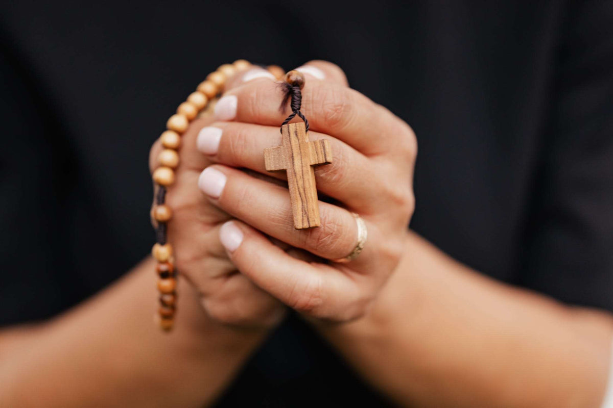 What to Know When Buying a Catholic Rosary as a Gift
