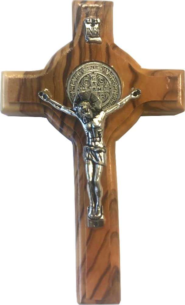 Front view, boldly striped olive grain, silver corpus and large St. Benedict medal