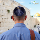 1 X Kippah con signo mesiánico bordado en satén azul marino.