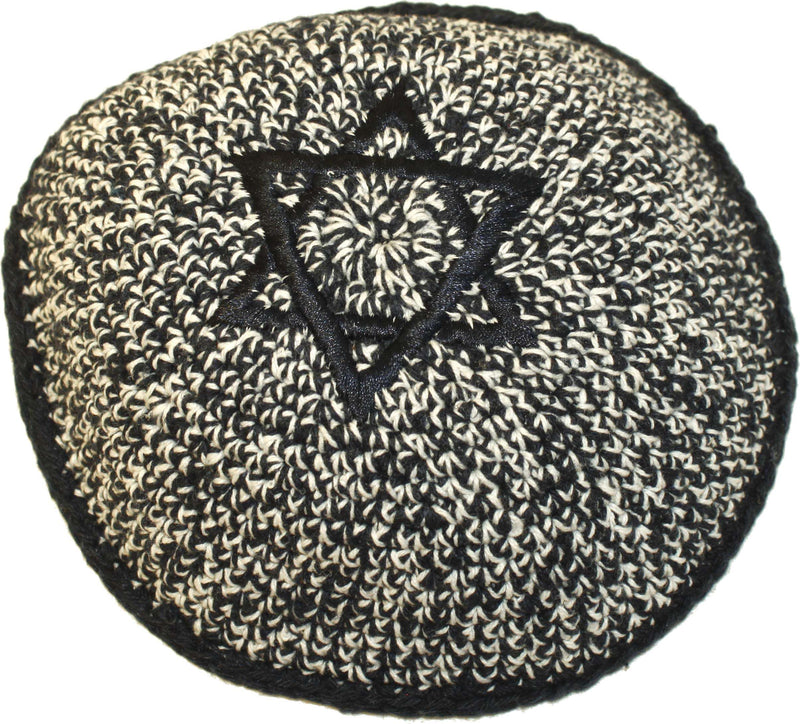 Kippah Judía de Algodón Tejido 100% Negro/Blanco con Estrella de David 17cm DMC - Lanzamiento 2019 M1
