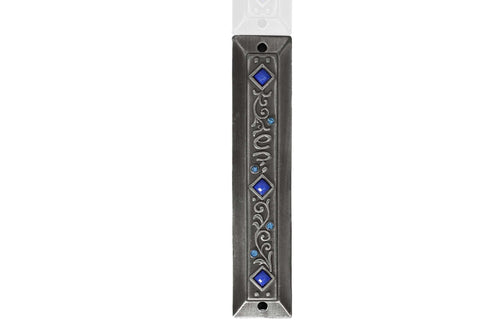 Mezuzá de Peltre del Mercado de Tierra Santa con Piedras Azules Joyadas (3.5 Pulgadas con Pergamino)