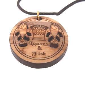 Collar láser de madera de olivo de 2 capas Tabgha (El colgante mide: 3.2 cm o 1.26" - Thr...