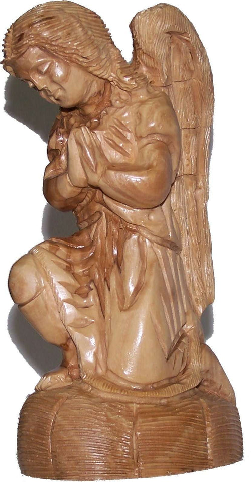 Ángel orante de rodillas - tallado en madera de olivo (19 cm o 7.5 pulgadas)