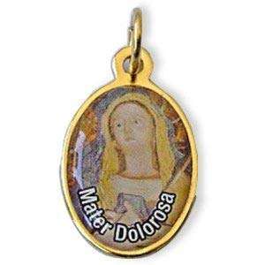 Medalla de Mater Dolorosa (Madre de Dolores) en tono dorado