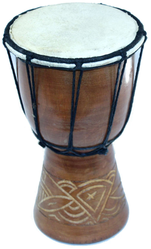Tambor Djembe o Jembe con tallado de naturaleza y animales de Jerusalén - Pequeño (19 cm o 7.5 pulgadas de alto) por Mercado de Tierra Santa